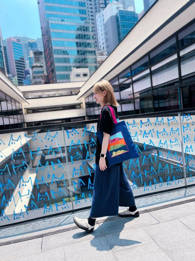 AYYYA x Pei chung Lion Rock Tote Bag